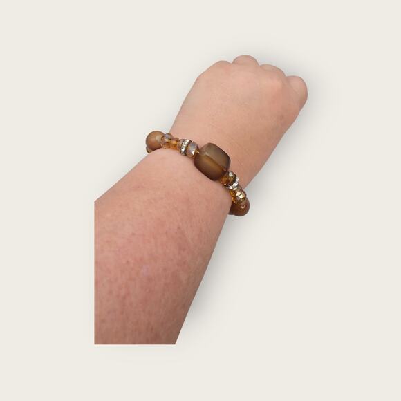 Amber Brown Beaded Stretch Bracelet with Rhinestone Spacers - Picture 5 of 7